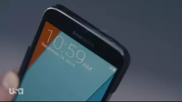 Smartphone Samsung de Darlene (Carly Chaikin) dans Mr. Robot (S04)