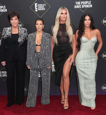 Manolo Blahnik Leva Sandalia usada por Kim Kardashian People's Choice Awards noviembre 10, 2019