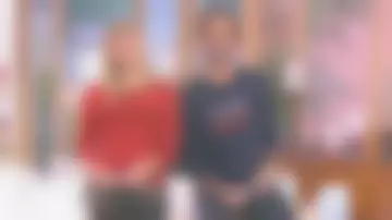 Le sweat marine Fair Play de Thomas Isle dans La Quotidienne le 12.11.2019