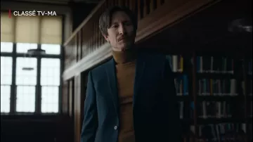 Col roulé marron de Professor Clive Koch (Jonathan Aris) dans The End of the F***ing World (S02E01)
