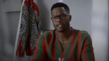 Gafas negras usadas por Jeff Colby (Sam Adegoke) en Dynasty Temporada 3 Episodio 5