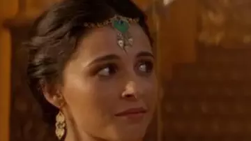 Le bijou de cheveux de Jasmine (Naomi Scott) dans Aladdin
