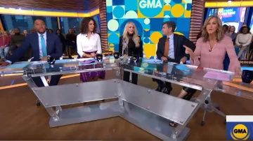 New York & Company Pleat­ed Sweater Skirt 7th Av­enue worn by Cecilia Vega on Good Morning America November 8, 2019