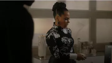 Loewe Black Feather Print Top worn by Tegan Price (Amirah Vann) in How to Get Away with Murder Season 06 Episode 07