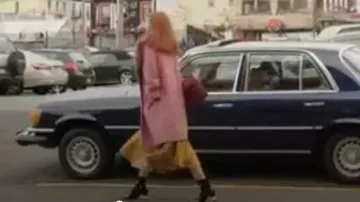 Gucci Boots Black worn by Lexi (Anne Hathaway) in Modern Love Season 01 Episode 03