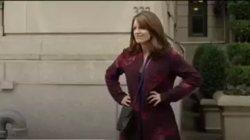 Calvin klein Cardigan Chandail porté par Sarah (Tina Fey) Moderne de l'Amour Saison 01 Episode 04