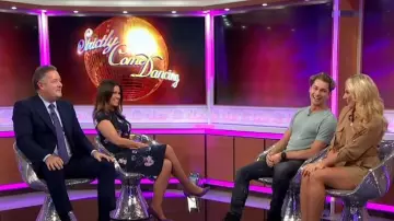 Phase Eight Navy Flo­ral Print Dress worn by Susanna Reid in Strictly Come Dancing Season07