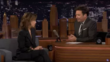 Dolce & Gabbana Pin­stripe Tai­lored Trousers worn by Emilia Clarke on The Tonight Show Starring Jimmy Fallon October 31, 2019
