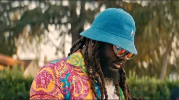 Kangol Blue Men's Bermuda Casual Bucket Hat Classic Style of T-Pain en el video musical Tory Lanez and T-Pain - Jerry Sprunger (Video Musical Oficial)