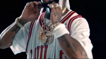 CHAMPION de cru Blanc Chicago Bulls Maillot Blanc de Tory Lanez dans la vidéo de musique Tory Lanez et T-pain - Jerry ce dernier (official Music Video)