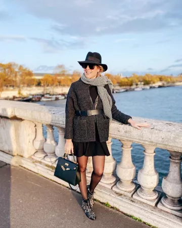 Le manteau Ba&sh de Charlène sur le compte Instagram de @thebabooshka