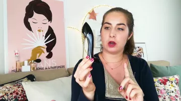 Scent Good Girl Carolina Herrera Iris Dummy in the video My collection of perfumes ufos