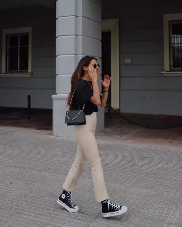 Leather White Pants of Maria Teresa Valdes on the Instagram account @marvaldel