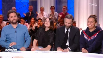 La chemise noire de Valentine Oberti dans Quotidien du 08/11/2019