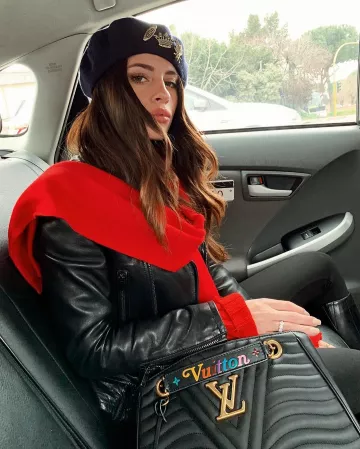 Perfecto en cuir de Chiara Nasti sur l'Instagram account @nastilove