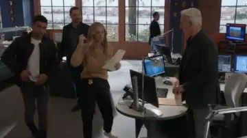 Converse Chuck Taylor® High Top Sneaker usado por Ellie Bishop (Emily Wickersham) en NCIS Temporada 17 Episodio 07