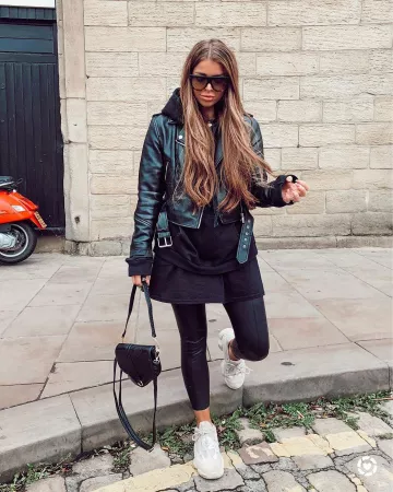 Topshop Black Faux Leather Skinny Pantalones de Beth Bartram en la cuenta de Instagram @beth_bartram