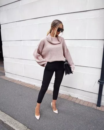 Stone Roll Neck Slouchy Jumper de Alexx Coll en la cuenta de Instagram @alexxcoll
