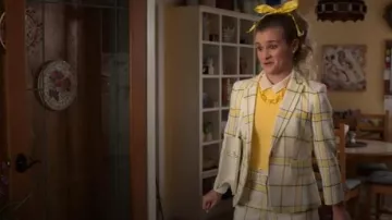 Veronica Beard Yellow Carito Shorts worn by Paige (Jenna Boyd) in Atypical Season 3 Episode 6