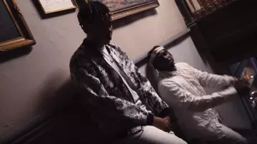 Dior Double visage de la soie bandana de Pusha T dans la vidéo de musique YBN Cordae - Cauchemars Sont de vraies (feat. Pusha T) [Vidéo Officielle]