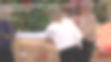 Pantalones laterales negros de banda delgada de Sophie Davant en Affaire conclue le 15.11.2019