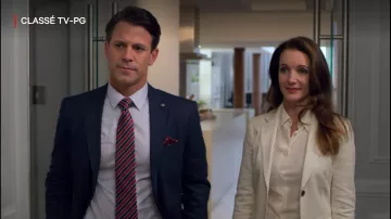 Blazer blanc Kate (Kristin Davis) in A safari for Christmas