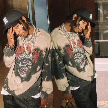 Le sweat-shirt bicolore Marron-Noir graffiti porté par Joey Bada$$  sur le compte Instagram de @joeybadass 