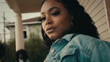 Pendientes de aro de plata en Megan Thee Stallion x VickeeLo – Ride Or Die [Video Oficial]