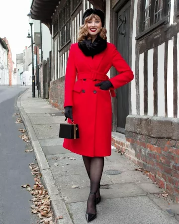 Pañuelo Snood Negro de Abi Milner en la cuenta de Instagram @abigail_janine