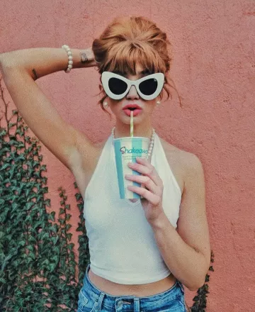 Hihgt Taille Jeans Bleu de Abi Milner sur l'Instagram account @abigail_janine