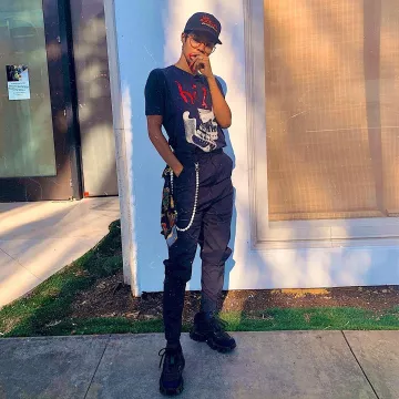 Las zapatillas Cloudbust Thunder Prada Black de Teyana Taylor en la cuenta de Instagram de @teyanataylor