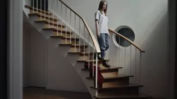 Mini Leather Boots worn by Alyssa (Jessica Barden) in The End of the F***ing World (S02E08)