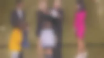 Les escarpins blancs à franges de Jenifer dans La lettre