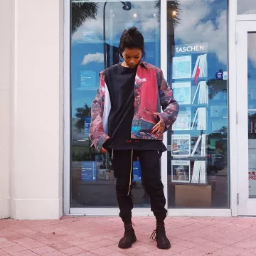 The Black Pants Jogging Traxedo Rhude of Teyana Taylor on the account Instagram of @teyanataylor