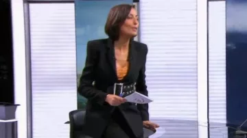 The blazer and the long hooked nails of Leïla Kaddour-Boudadi in the Journal of 13 hours the 17.11.2019