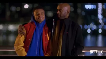 The hoodie blue zipped Jamal Williams (Amarr M. Wooten) in Holiday Rush