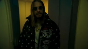 Sunglasses black worn by SCH in its clip R. A. C.