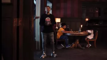 Puma "la Chute des Noix de coco' RS-X de Baskets YBN Cordae dans la vidéo de musique YBN Cordae - Cauchemars Sont de vraies (feat. Pusha T) [Vidéo Officielle]