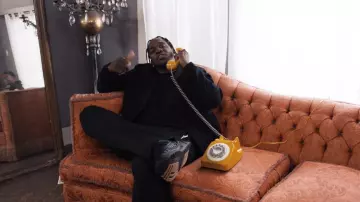 Bottega Veneta "Dentelle Speedster' Baskets Noires portées par Pusha T dans la vidéo de musique YBN Cordae - Cauchemars Sont de vraies (feat. Pusha T) [Vidéo Officielle]