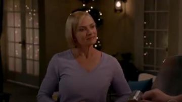 C by Bloomingdale's V Neck Cash­mere Sweater worn by Jill Kendall (Jaime Pressly) in Mom Season 7 Episode 7
