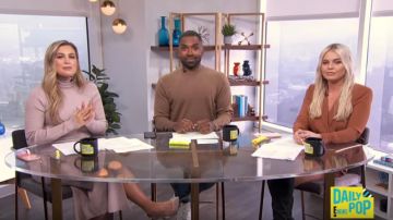 Bodysuit marrón usado por Tanya Rad en E! Noticias noviembre 15, 2019