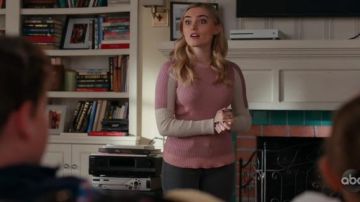 Rag & Bone Pull Tia porté par Taylor Otto (Meg Donnelly) dans American Housewife Saison 4 Épisode 7