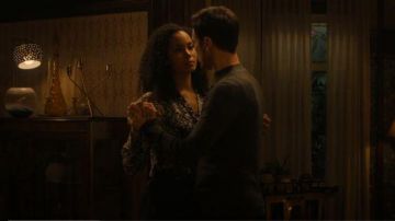 Alice + Olivia Snake Print Blouse worn by Macy Vaughn (Madeleine Mantock) in Charmed Season 02 Episode 06