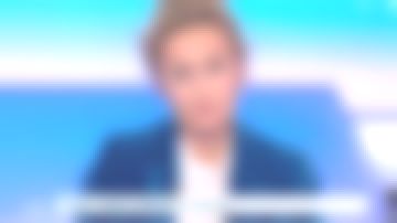 La veste cintrée en velours palatine de Caroline Roux dans C dans l'air le 18.11.2019