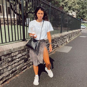 L'amour Unisexe T-Shirt de Beth Bartram sur l'Instagram account @beth_bartram