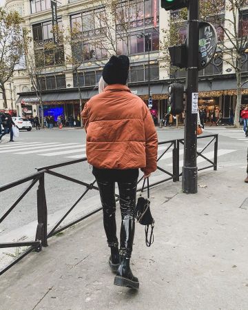 Chloe bag worn by Noholita on the account Instagram of @noholita