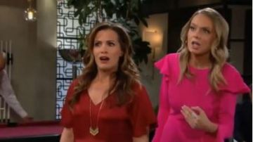 Jay Godfrey Rose A-Ligne de Robe portée par Abby Newman (Melissa Ordway) comme on le voit sur les Jeunes et Les Agités du 19 novembre 2019