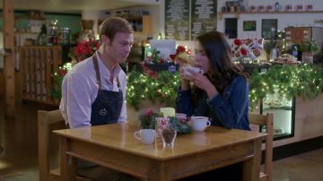 Chaqueta vaquera usada por Lori (Soleil Moon Frye) en la puesta en escena de Navidad