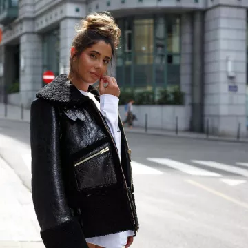 Le blouson en cuir Richard Valentine porté par Coralie Porrovecchio sur son compte Instagram @porrovecchiocoralie