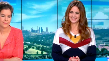 The sweater round neck graphic knit mixed Blue Caroline Munoz in William at noon the 21.11.2019